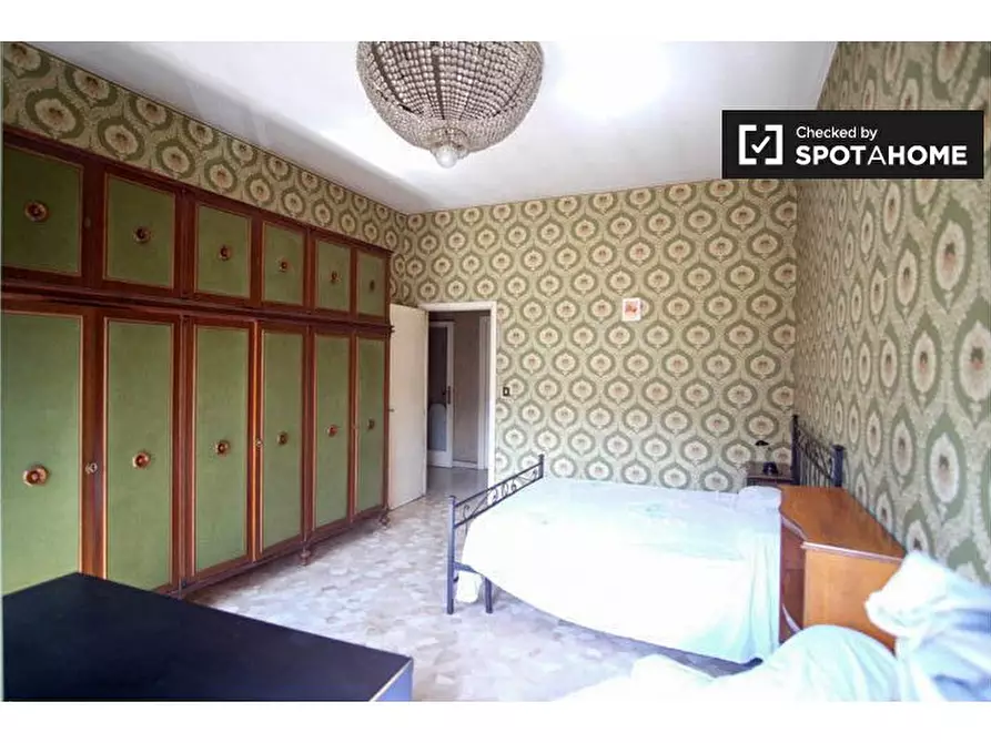 Immagine 16 di Camera condivisa in affitto  in Piazza San Giovanni Bosco a Roma