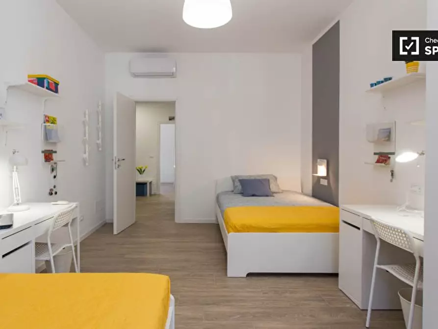 Immagine 5 di Camera condivisa in affitto  in Via Moretto da Brescia a Milano