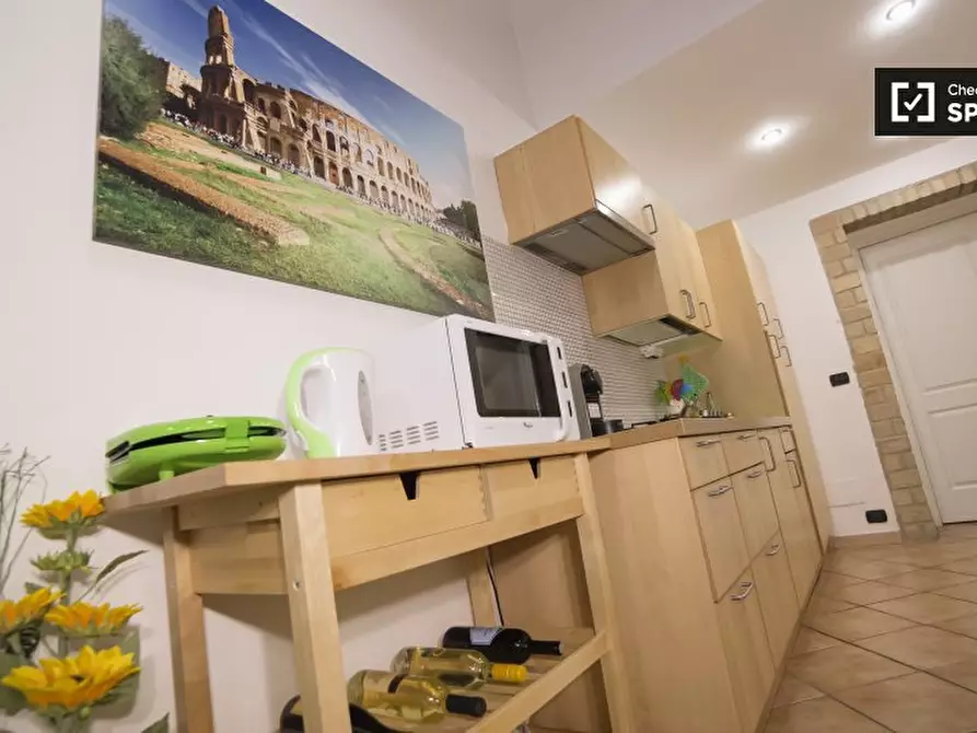 Immagine 18 di Appartamento in affitto  in Via di S. Martino Ai Monti a Roma