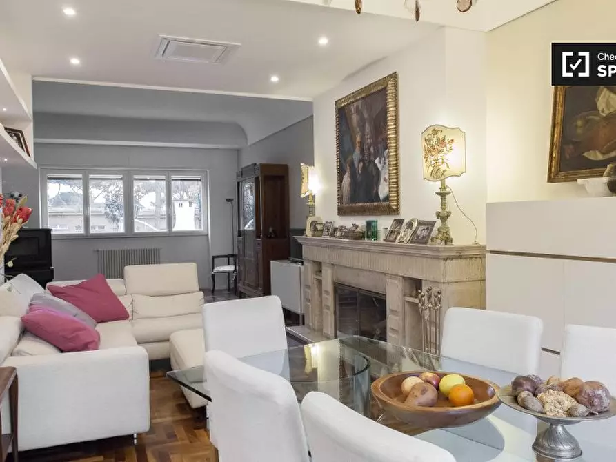 Immagine 6 di Camera condivisa in affitto  in Via Anite di Tegea a Roma