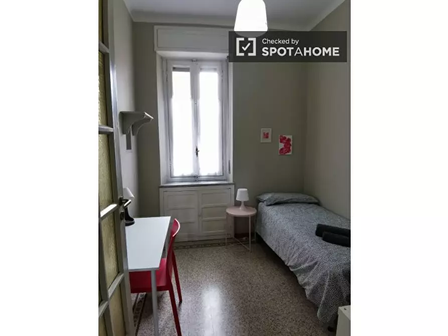 Immagine 1 di Camera condivisa in affitto  in Piazza Tancredi Galimberti a Torino