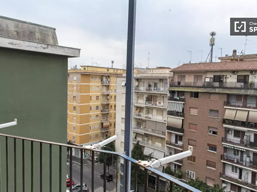 Immagine 5 di Appartamento in affitto  in Via Luchino dal Verme a Roma