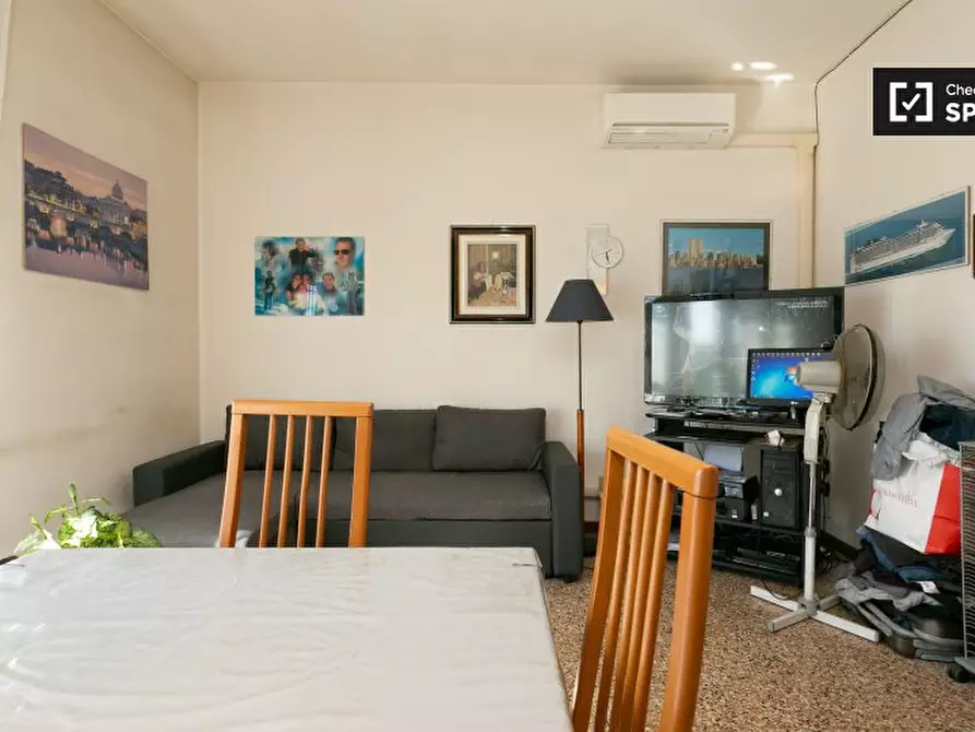 Immagine 7 di Camera condivisa in affitto  in Via Val di Bondo Milano MI, Italy a Milano