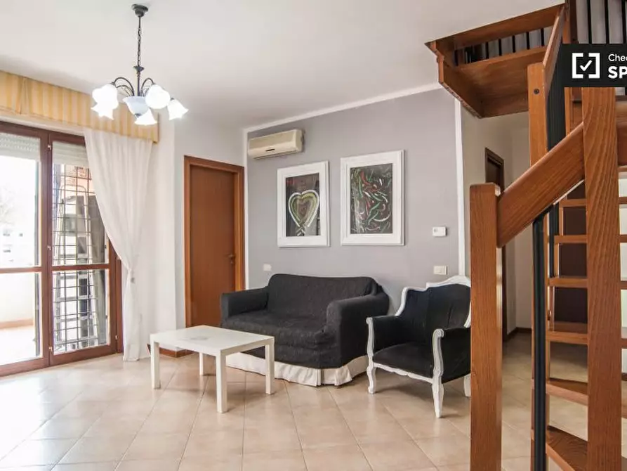 Immagine 7 di Camera condivisa in affitto  in Via del Podere Fiume a Roma