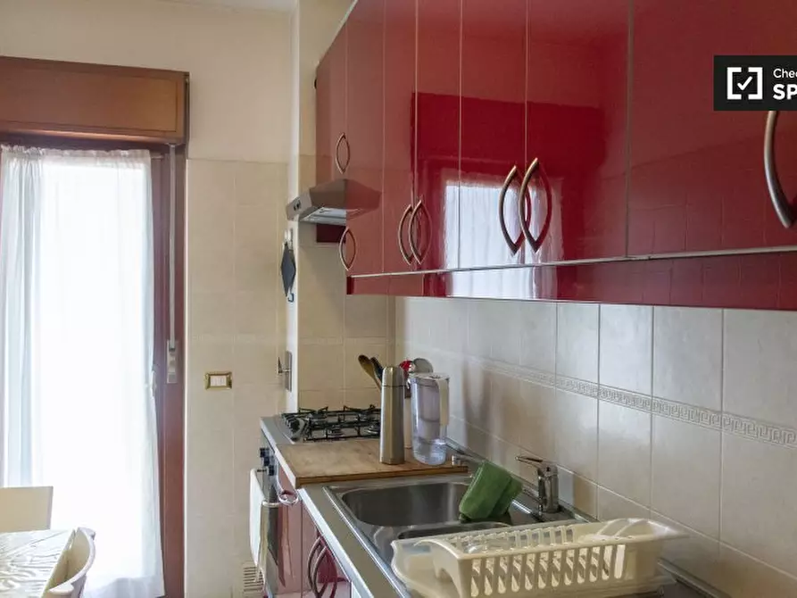 Immagine 10 di Camera condivisa in affitto  in Via Giuseppe Gregoraci a Roma