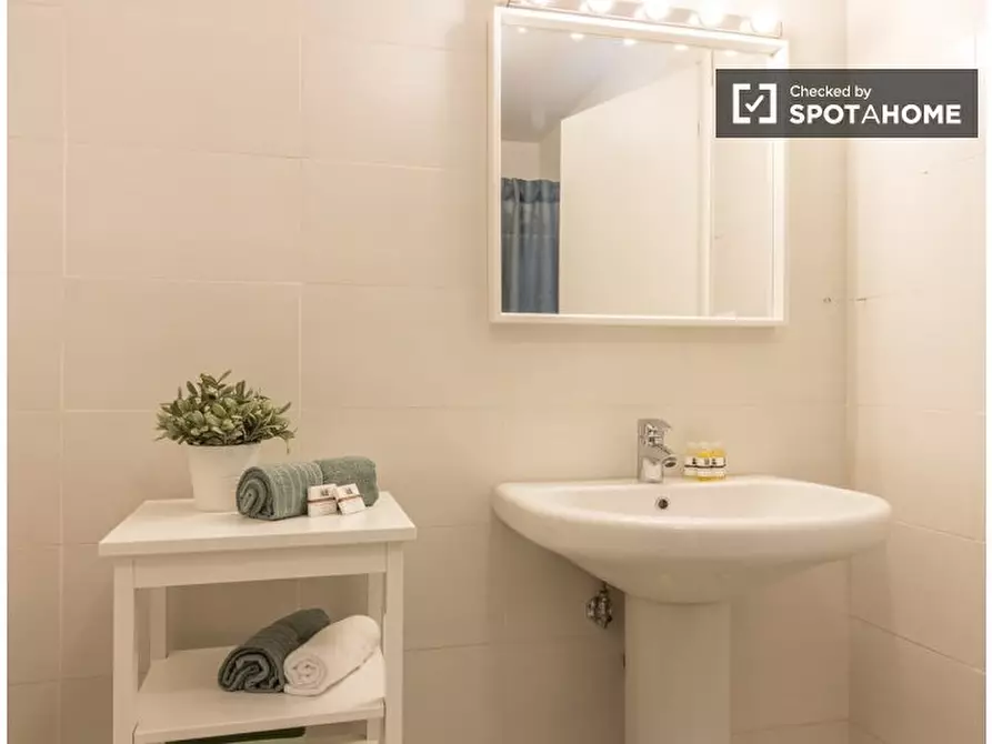 Immagine 12 di Appartamento in affitto  in Via Giovanni Francesco Barbieri a Bologna