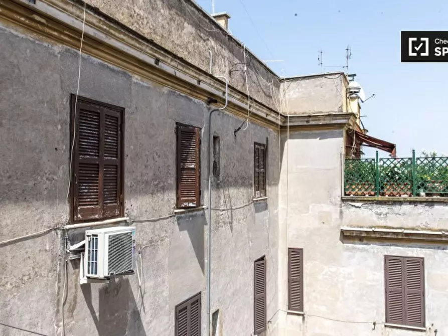 Immagine 7 di Appartamento in affitto  in Viale Giulio Cesare a Roma