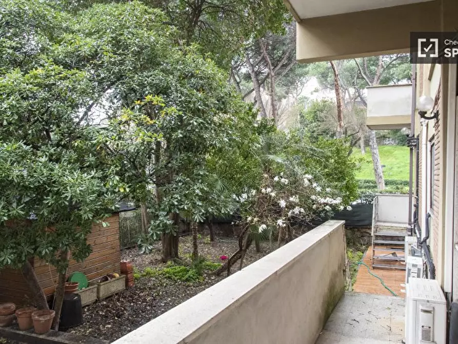 Immagine 5 di Camera condivisa in affitto  in Viale dell'Arte, 00144 Roma RM, Italy a Roma