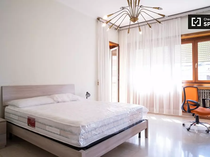 Immagine 11 di Camera condivisa in affitto  in Via Gregorio VII a Roma