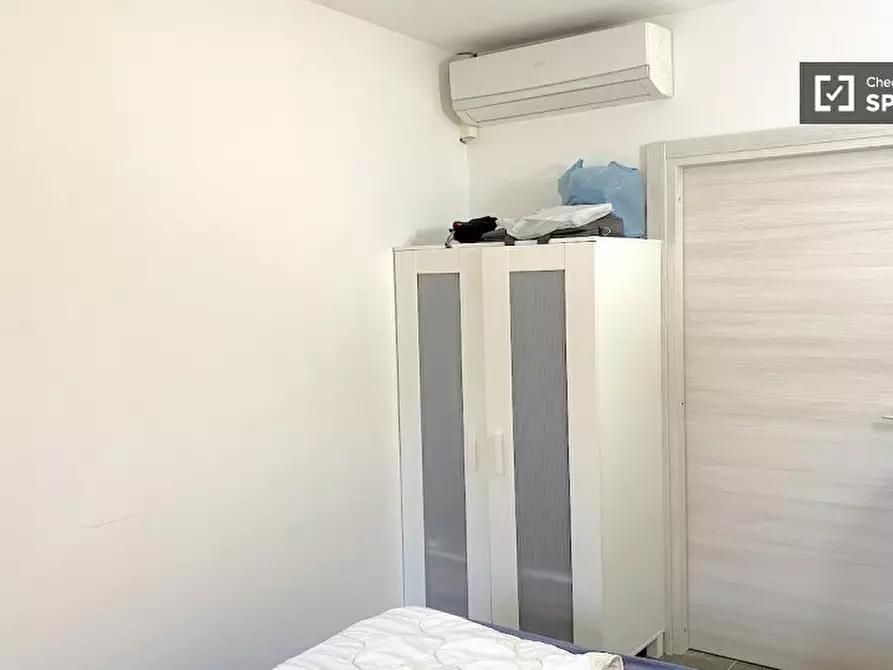 Immagine 5 di Camera condivisa in affitto  in Via di Carcaricola a Roma