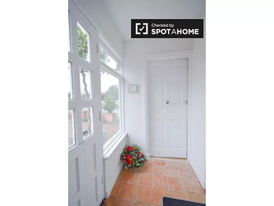 Immagine 9 di Ufficio in affitto  in Burnell Ave, Richmond TW10, UK a Richmond