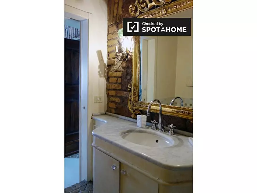 Immagine 6 di Appartamento in affitto  in Via della VII Coorte a Roma