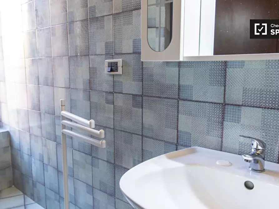 Immagine 5 di Camera condivisa in affitto  in Via Nomentana a Roma