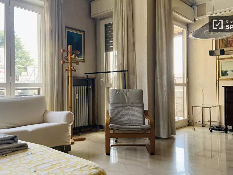 Immagine 2 di Camera condivisa in affitto  in Via Sant'Anatalone a Milano