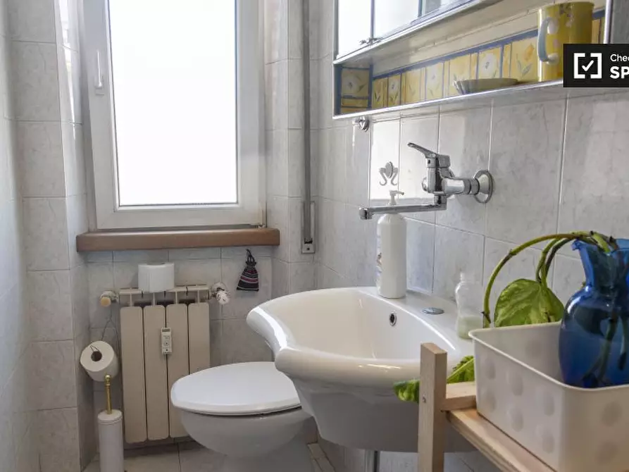 Immagine 13 di Camera condivisa in affitto  in Via Torri in Sabina a Roma