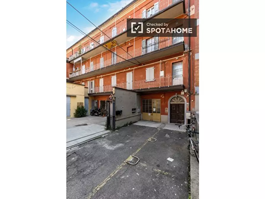 Immagine 19 di Ufficio in affitto  in Via Monaldo Calari a Bologna