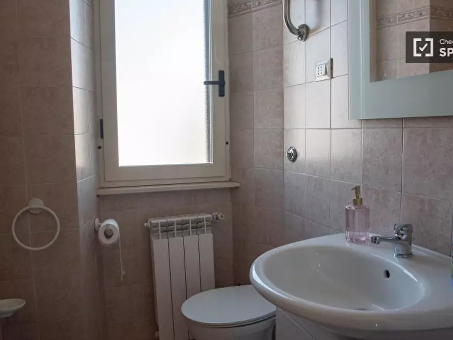 Immagine 10 di Appartamento in affitto  in Via dei Savorgnan a Roma