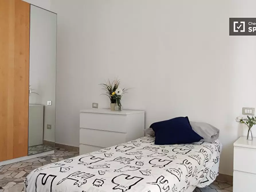 Immagine 18 di Camera condivisa in affitto  in Via Fratelli Rosselli a Milano