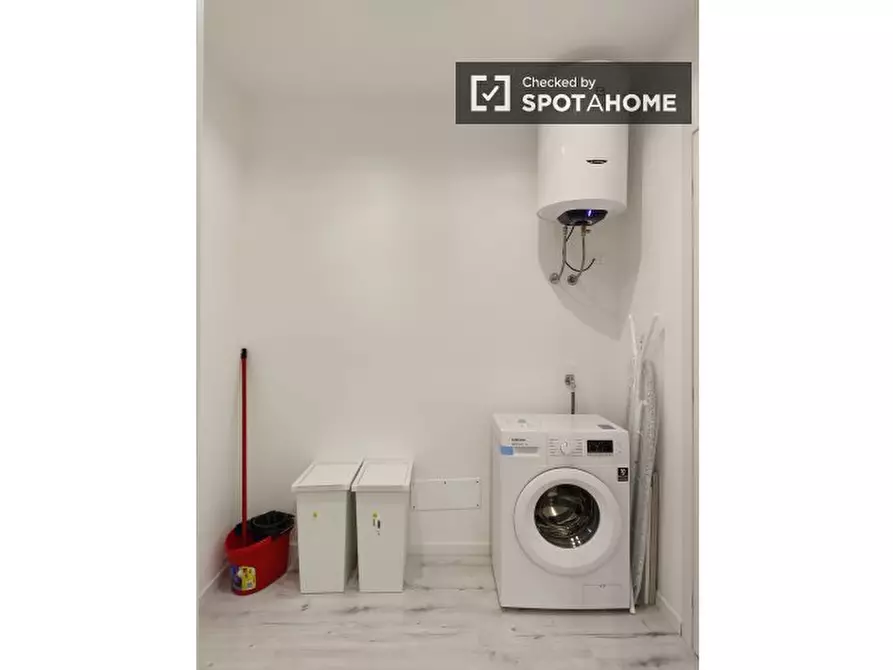 Immagine 15 di Camera condivisa in affitto  in Via Romolo Gessi a Milano