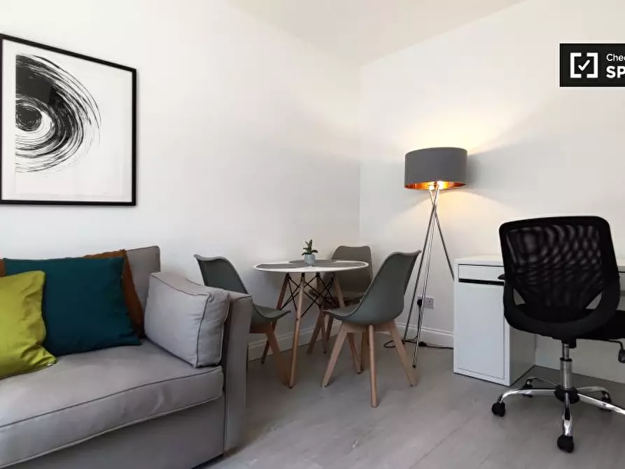 Immagine 2 di Appartamento in affitto  in Hanbury St a Poplar