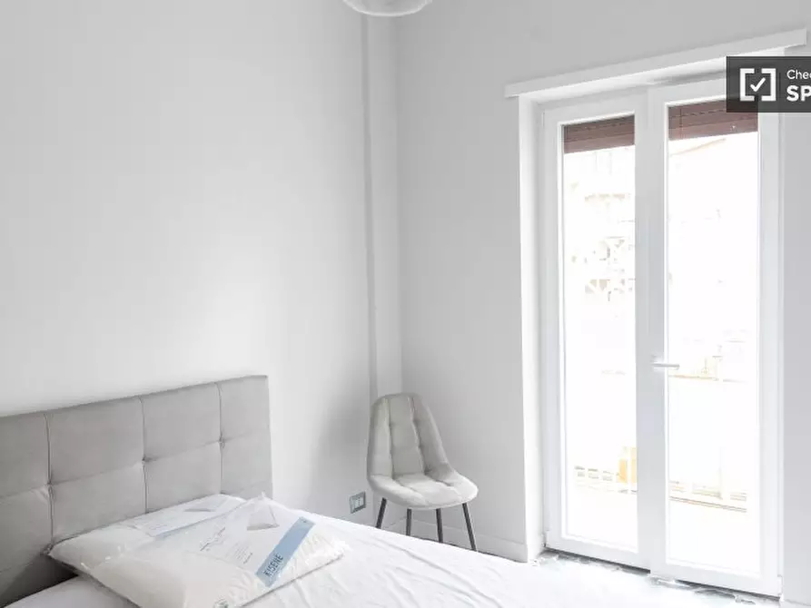 Immagine 3 di Camera condivisa in affitto  in Via di Torrevecchia a Roma