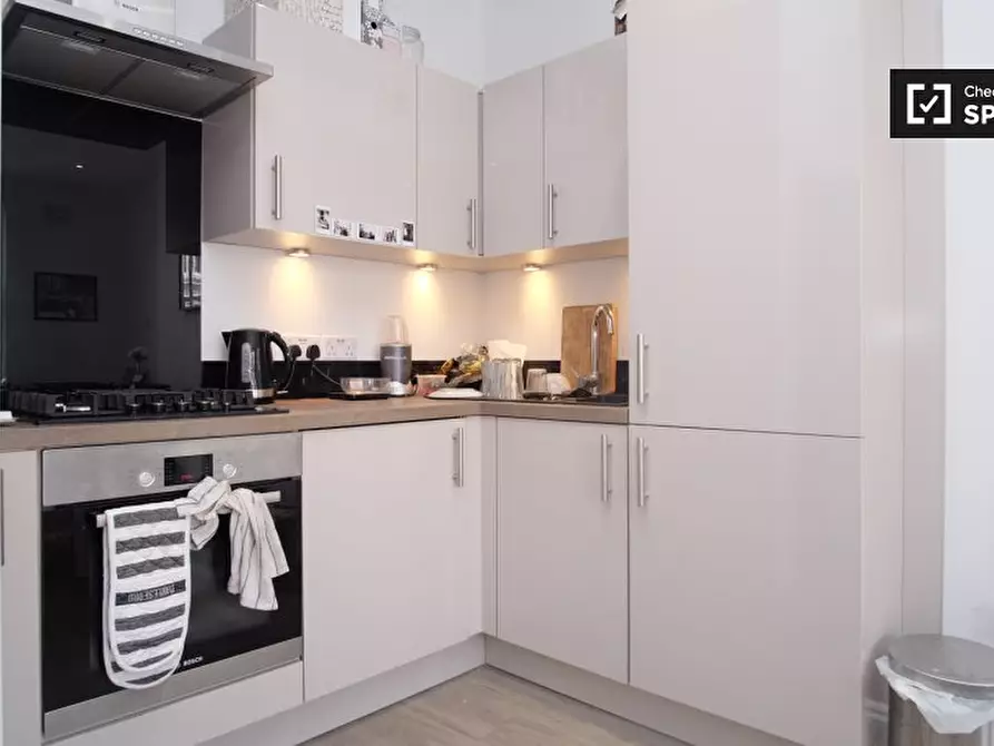 Immagine 5 di Appartamento in affitto  in Talbot Rd, London W11 2AT, UK a Kensington