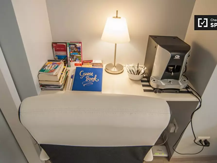 Immagine 13 di Appartamento in affitto  in Via Conte Verde, 00185 Roma RM, Italy a Roma