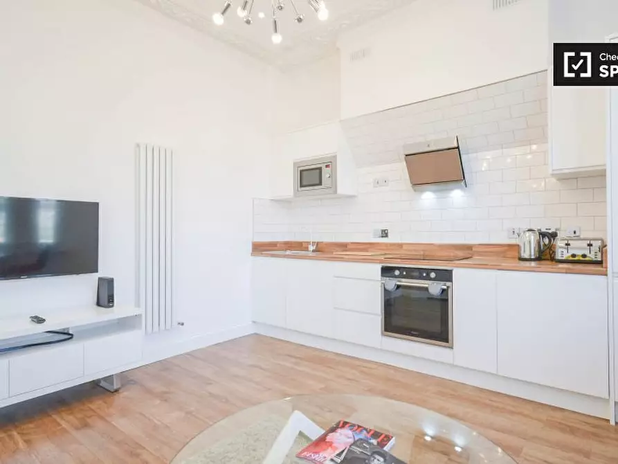 Immagine 4 di Appartamento in affitto  in Portway, London a Stratford