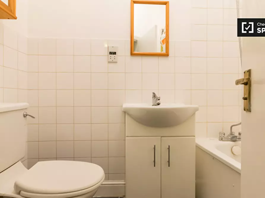 Immagine 10 di Appartamento in affitto  in Bethnal Green Road a Poplar