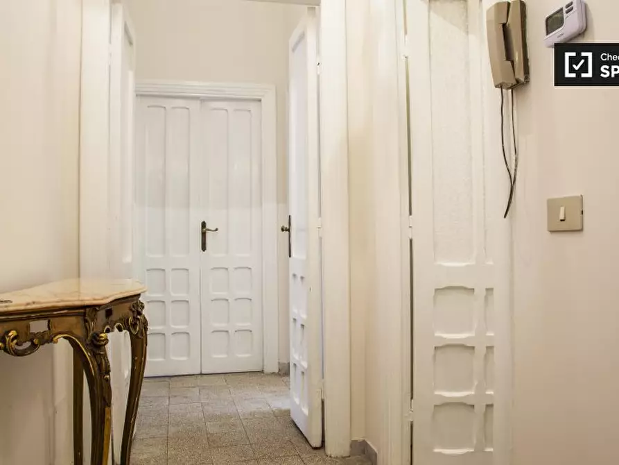 Immagine 17 di Camera condivisa in affitto  in Largo Magnagrecia a Roma