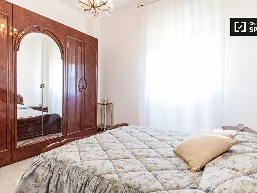 Immagine 14 di Camera condivisa in affitto  in Via Nemorense a Roma