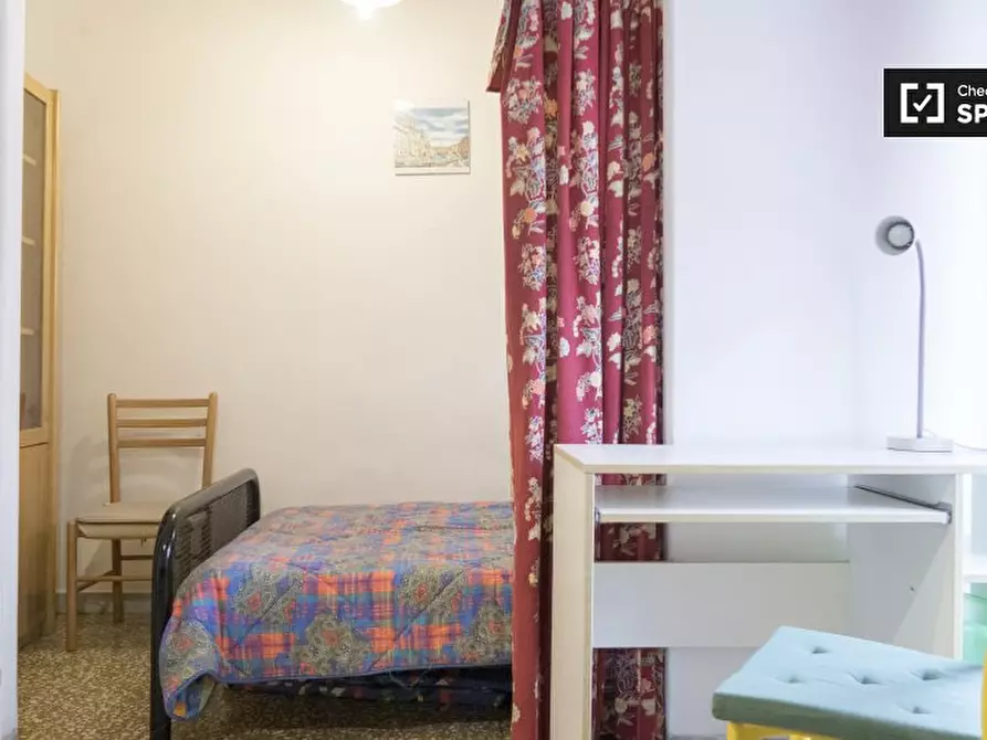 Immagine 4 di Camera condivisa in affitto  in Via Giuseppe Arimondi a Roma