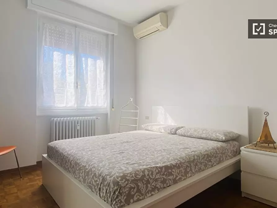 Immagine 2 di Camera condivisa in affitto  in Via Zurigo a Milano
