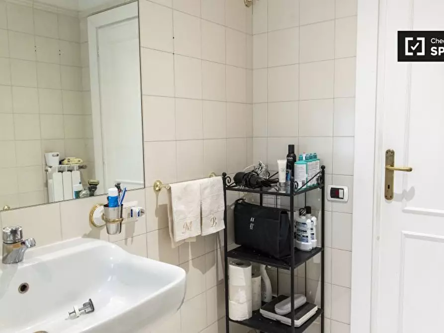 Immagine 8 di Appartamento in affitto  in Via Giulia a Roma