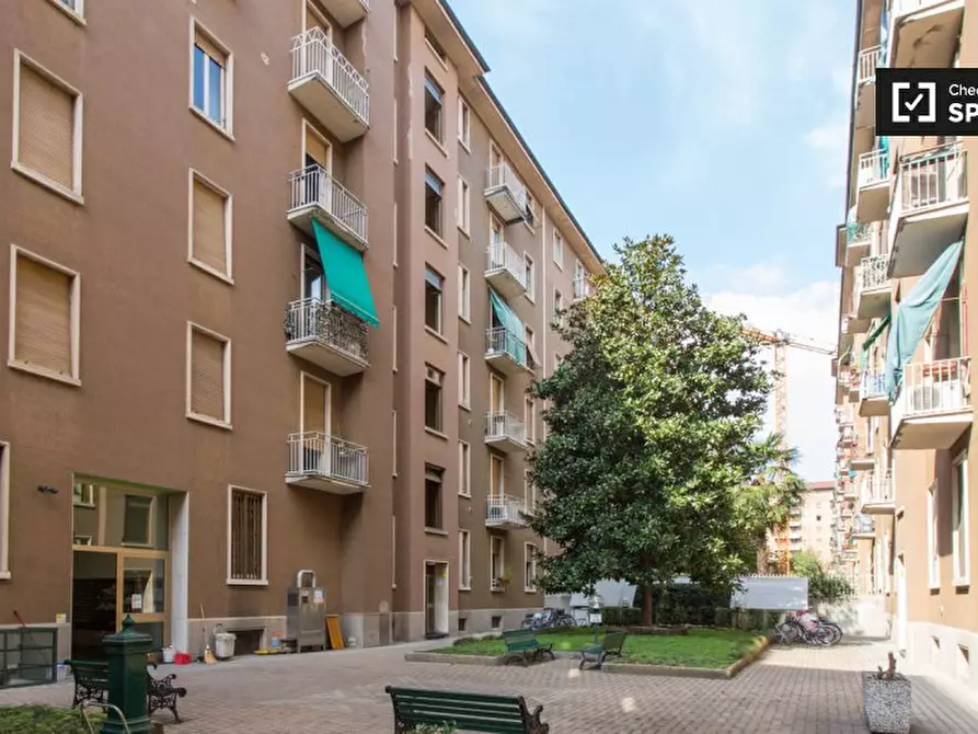 Immagine 17 di Camera condivisa in affitto  in Viale Fulvio Testi a Milano