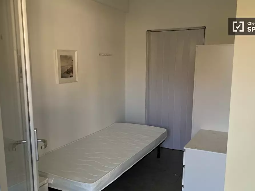 Immagine 1 di Camera condivisa in affitto  in Via di Carcaricola a Roma