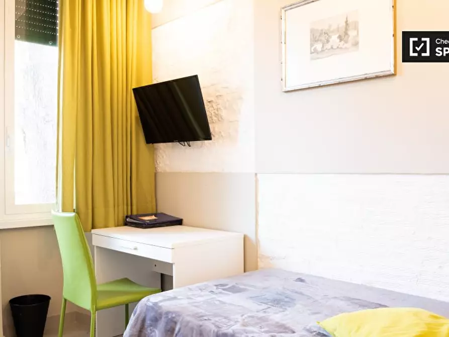 Immagine 3 di Camera condivisa in affitto  in Via dei Giovi, 00141 Roma RM, Italy a Roma