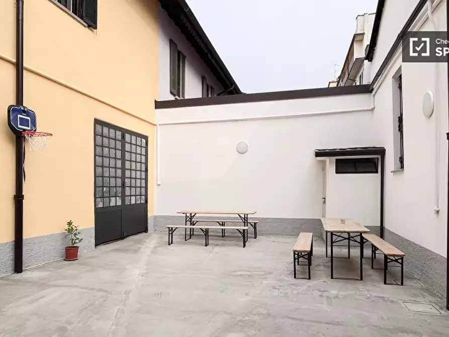 Immagine 12 di Camera condivisa in affitto  in Via Comune Antico a Milano