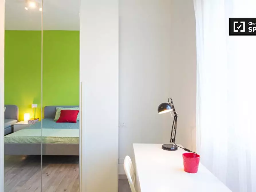 Immagine 4 di Camera condivisa in affitto  in Via Palmi a Milano