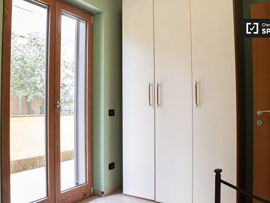 Immagine 4 di Camera condivisa in affitto  in Via del Casale Ferranti, 00173 Roma RM, Italy a Roma