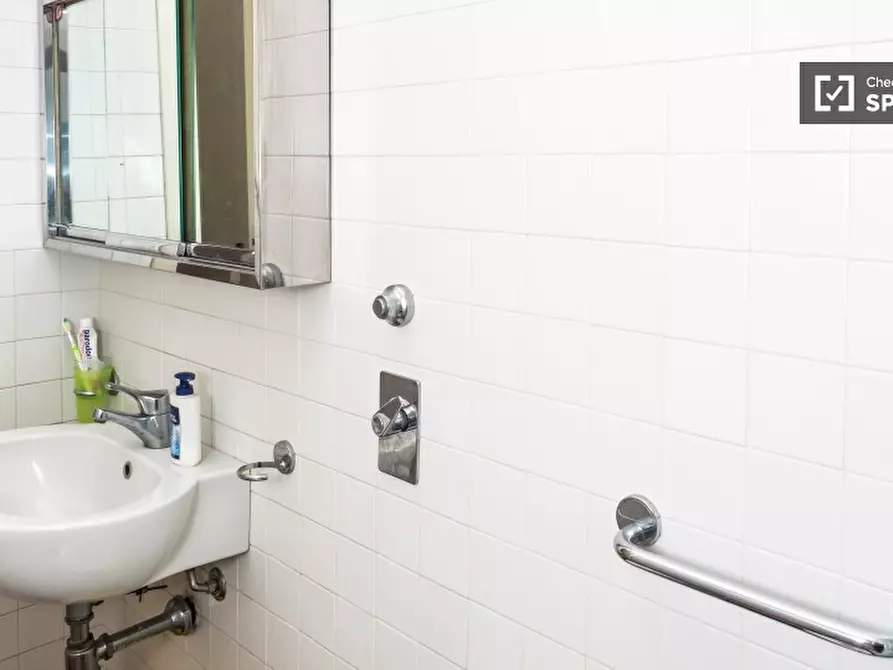 Immagine 15 di Camera condivisa in affitto  in Via Emilio de Marchi a Milano