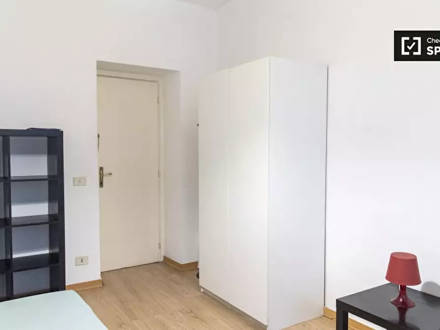 Immagine 15 di Camera condivisa in affitto  in Via Giovanni Giolitti a Roma