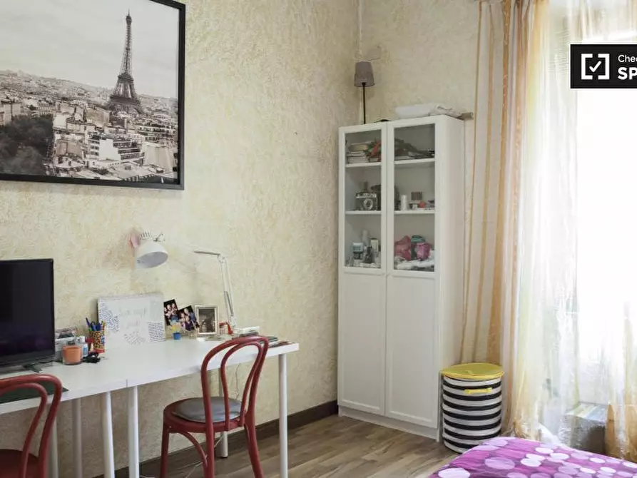 Immagine 3 di Camera condivisa in affitto  in Via Muzio Attendolo, 00176 Roma RM, Italy a Roma