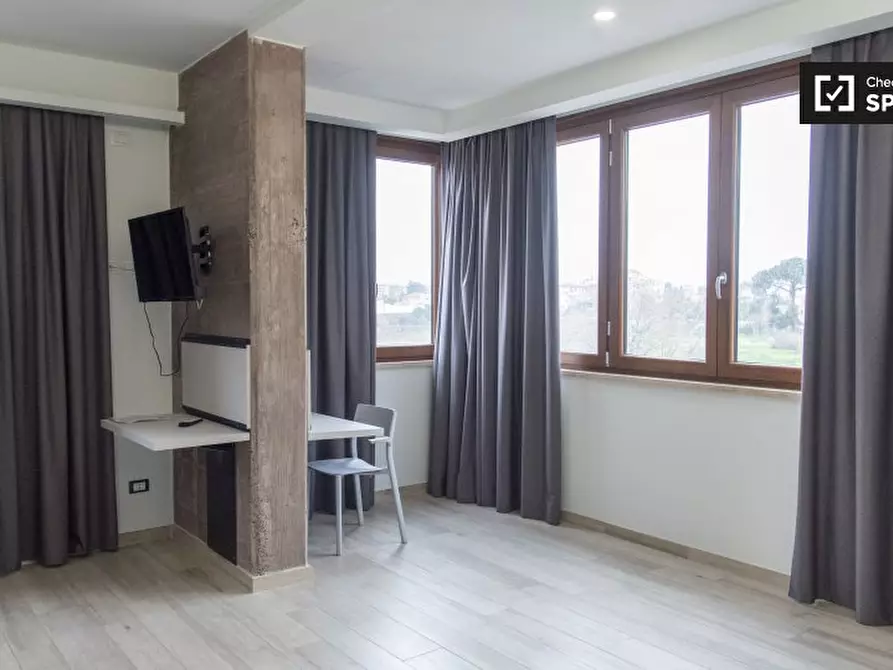 Immagine 3 di Appartamento in affitto  in Via di Acqua Bullicante a Roma