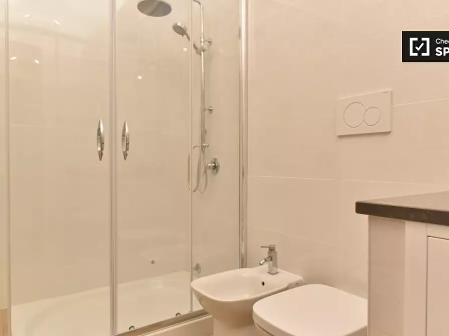 Immagine 18 di Camera condivisa in affitto  in Via Santa Domenica Talao, 00173 Roma RM, Italy a Roma