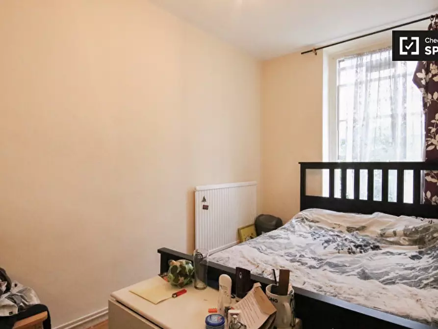 Immagine 14 di Camera condivisa in affitto  in Tadema House, Penford Street a Paddington
