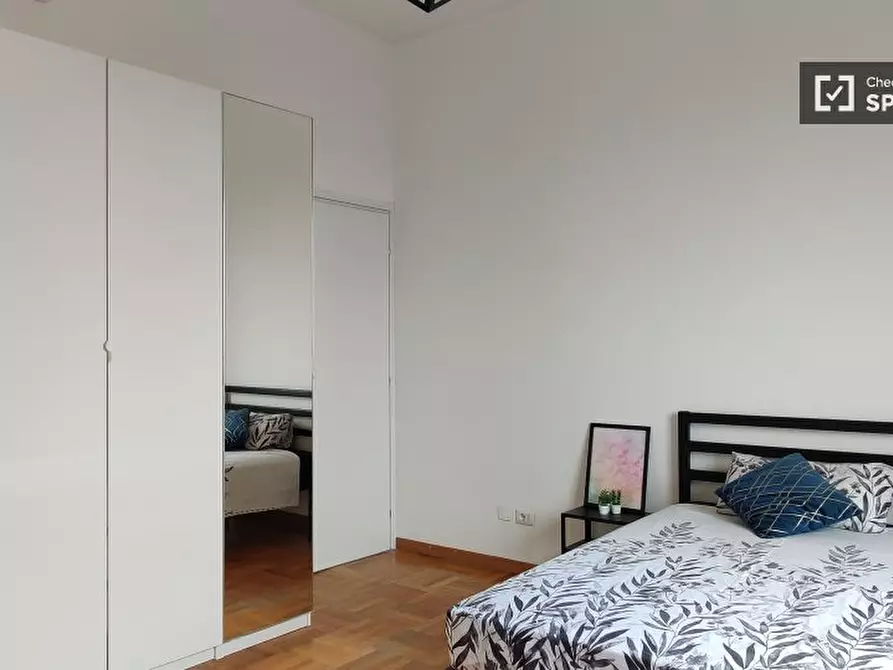 Immagine 4 di Camera condivisa in affitto  in Via Calatafimi a Milano