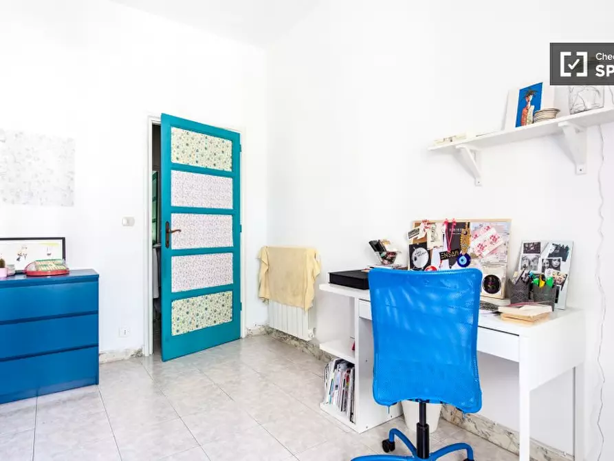 Immagine 16 di Camera condivisa in affitto  in Via delle Cave a Roma