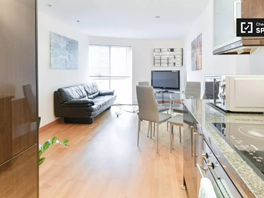 Immagine 4 di Appartamento in affitto  in Cuba St, Isle of Dogs, London E 8LD, UK a Poplar