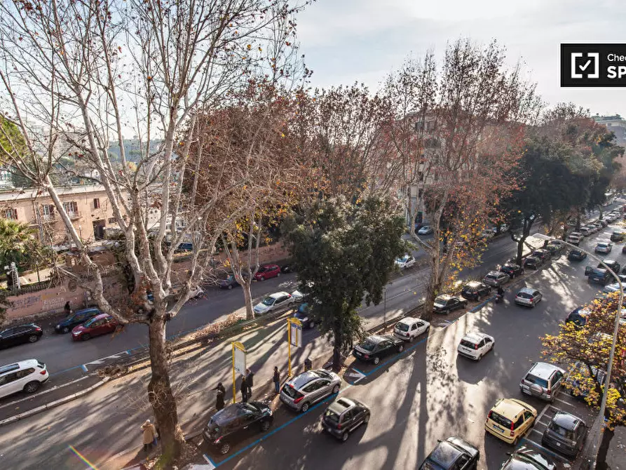 Immagine 19 di Camera condivisa in affitto  in Via Ostiense a Roma
